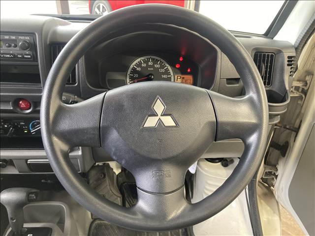 Mitsubishi Minicab Van 9
