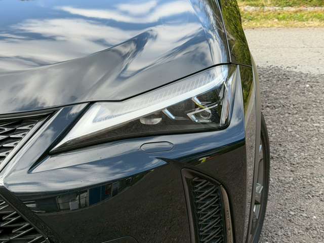 Lexus UX 7