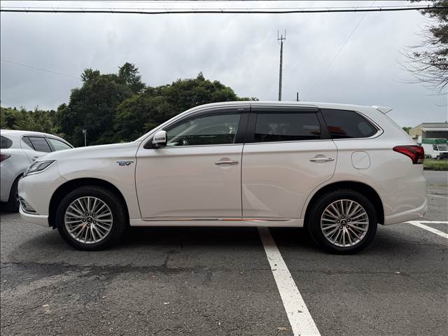 Mitsubishi Outlander PHEV 6