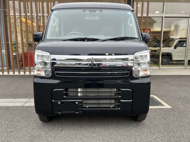 Mitsubishi Minicab Van 10