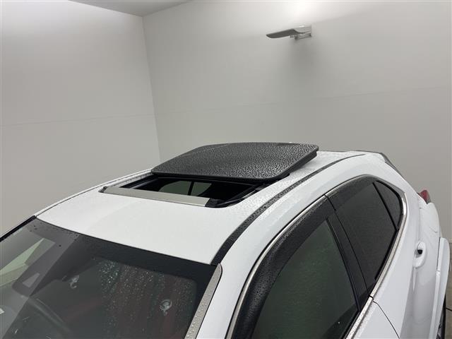 Lexus UX 4