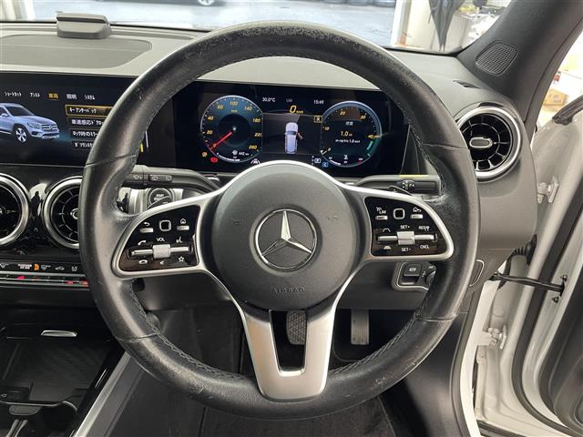 Mercedes-Benz GLB 12