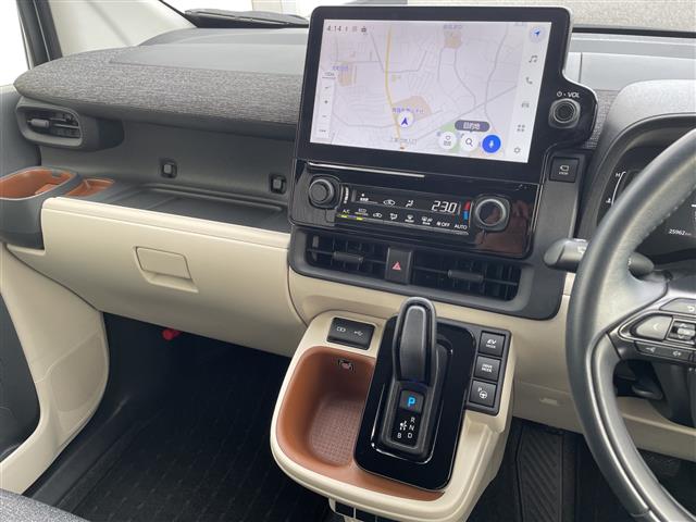Toyota Sienta 10