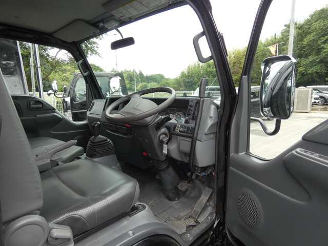 Isuzu Elf 10