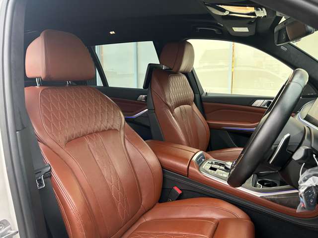 BMW X7 11