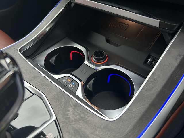 BMW X7 8
