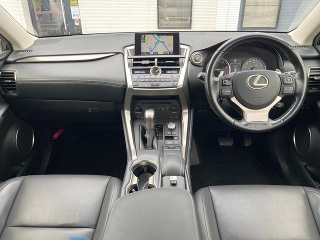 Lexus NX 2