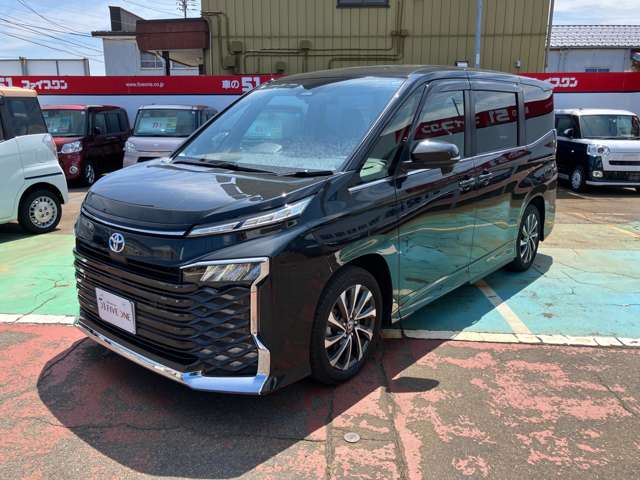 Toyota Voxy 2