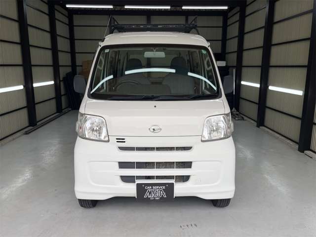 Daihatsu Hijet Cargo 6