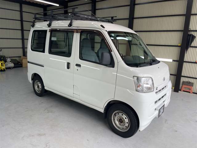 Daihatsu Hijet Cargo 8
