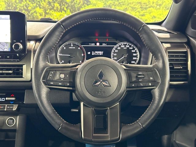 Mitsubishi Triton 11