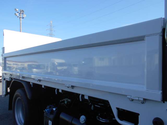 Mitsubishi Fuso Canter 12