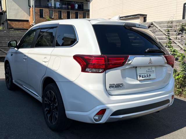 Mitsubishi Outlander PHEV 6