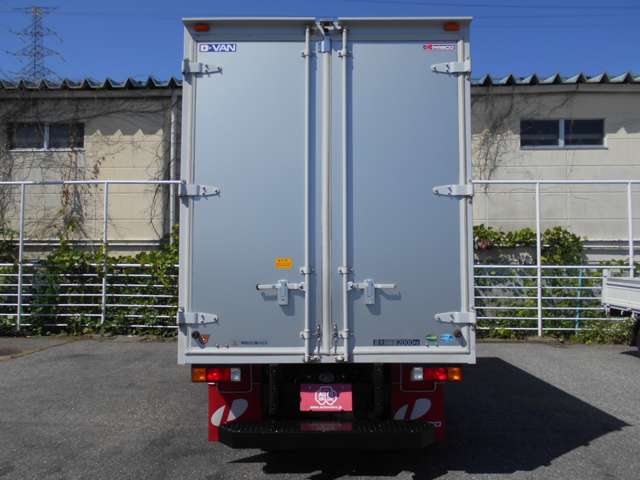 Mitsubishi Fuso Canter 7