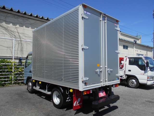 Mitsubishi Fuso Canter 8