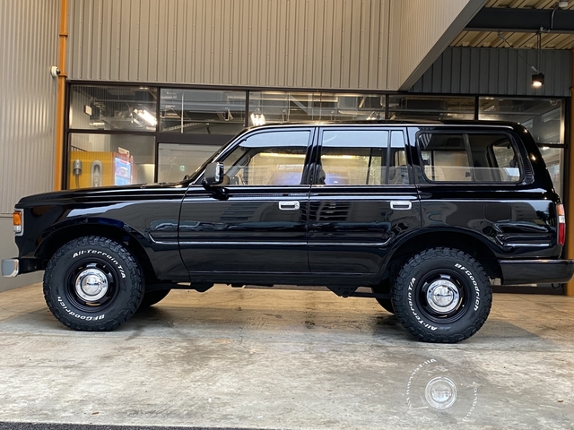 Toyota Land Cruiser 80 11