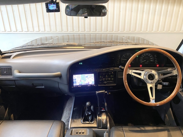 Toyota Land Cruiser 80 2