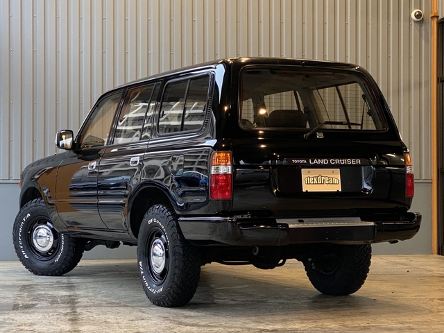 Toyota Land Cruiser 80 3