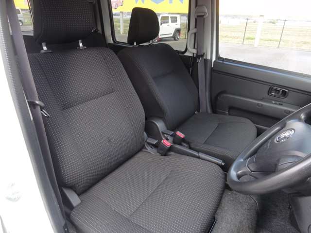 Toyota Pixis Van 12