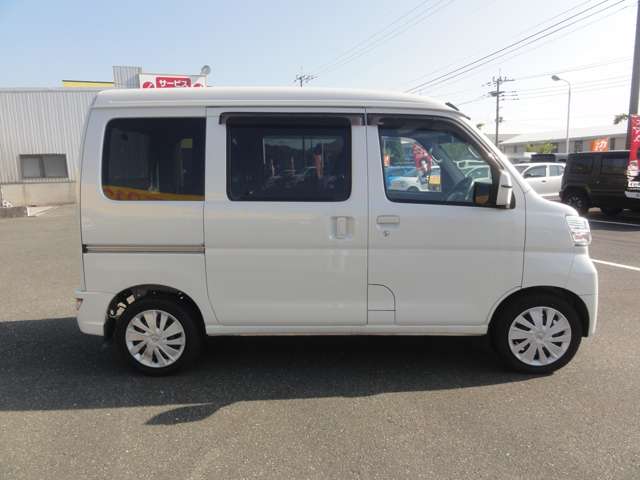 Toyota Pixis Van 6