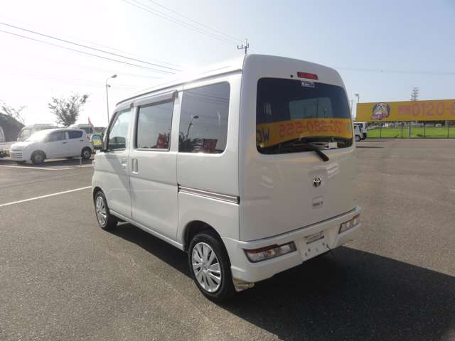 Toyota Pixis Van 9