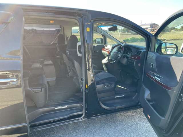 Toyota Alphard 11