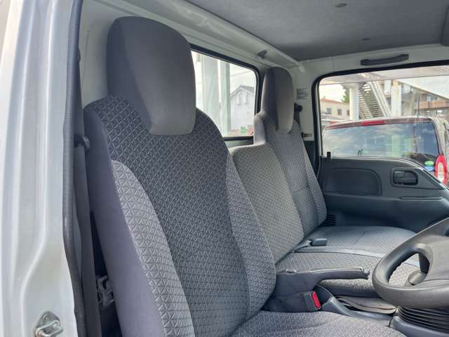 Isuzu Elf 9