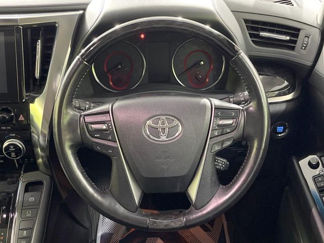 Toyota Alphard 11