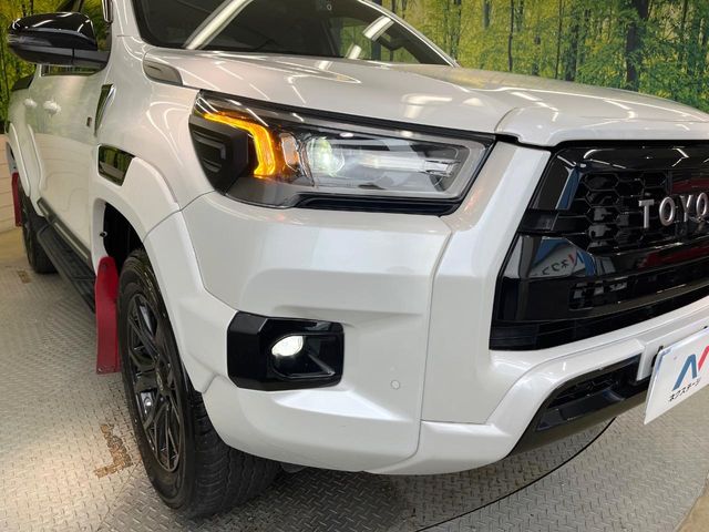 Toyota Hilux 12