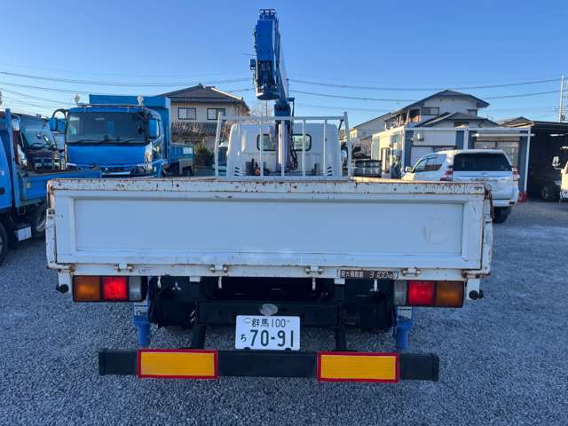 Mitsubishi Fuso Canter 9
