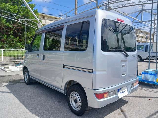 Daihatsu Hijet Cargo 5
