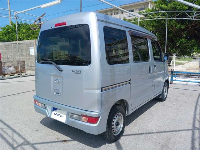 Daihatsu Hijet Cargo 8