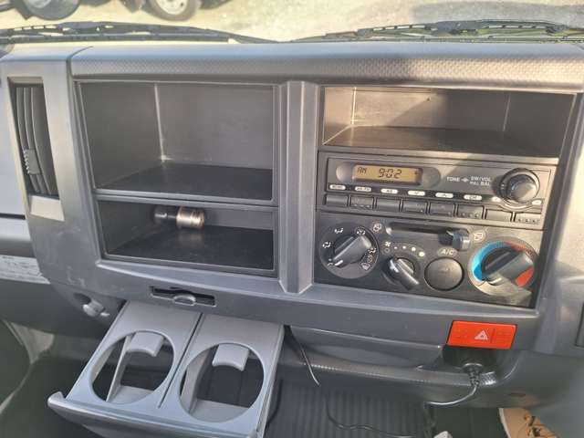 Isuzu Elf 12