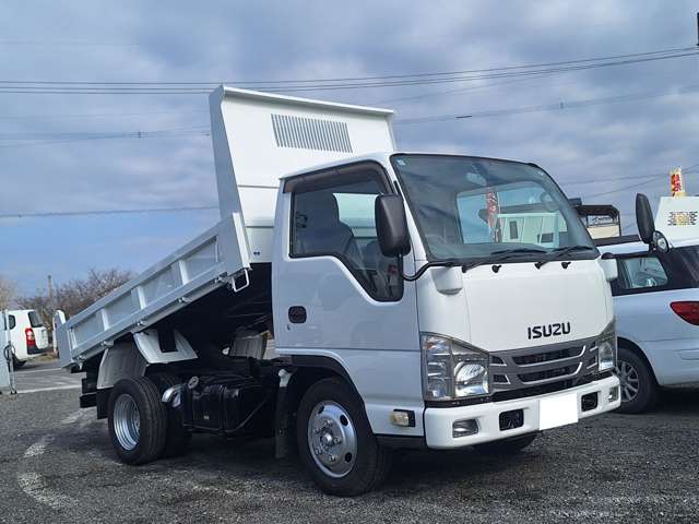 Isuzu Elf 2