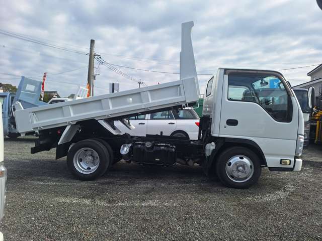 Isuzu Elf 4