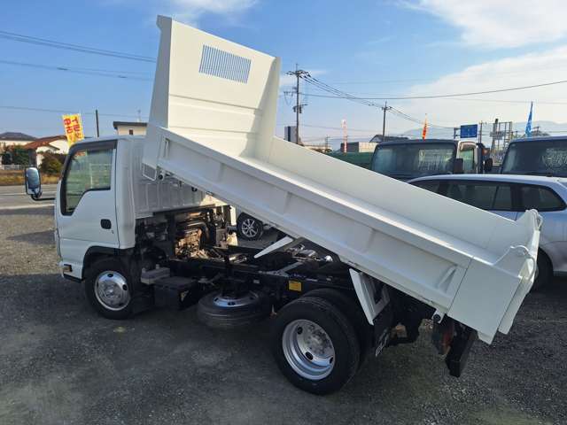 Isuzu Elf 8