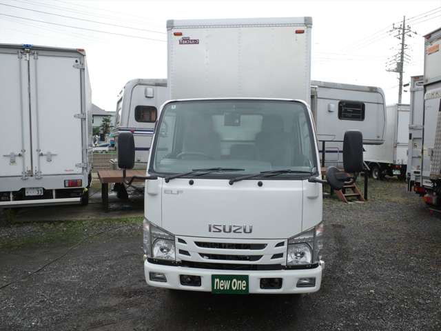 Isuzu Elf 2