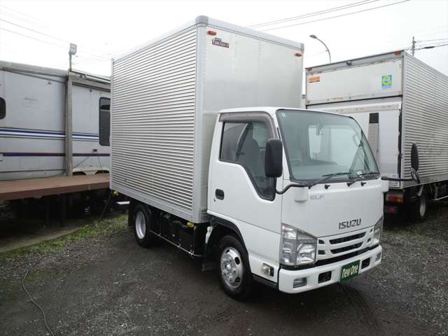 Isuzu Elf 3
