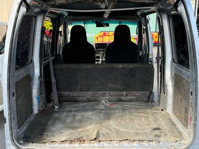 Daihatsu Hijet Cargo 8