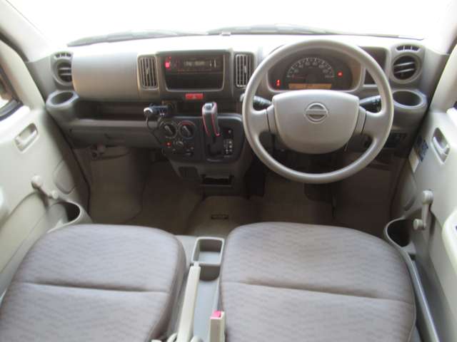 Nissan NV100 Clipper 2