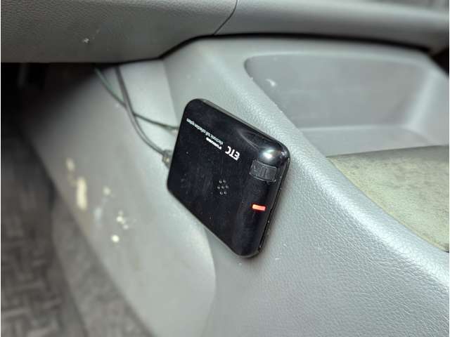 Nissan AD 11