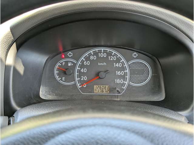 Nissan AD 6