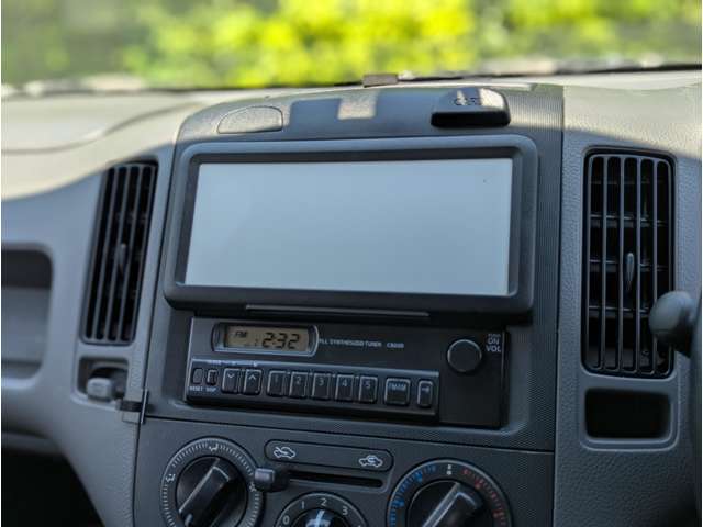 Nissan AD 7