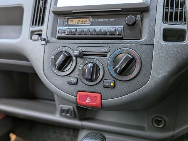 Nissan AD 8