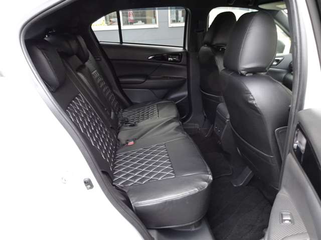 Mitsubishi Eclipse Cross 10
