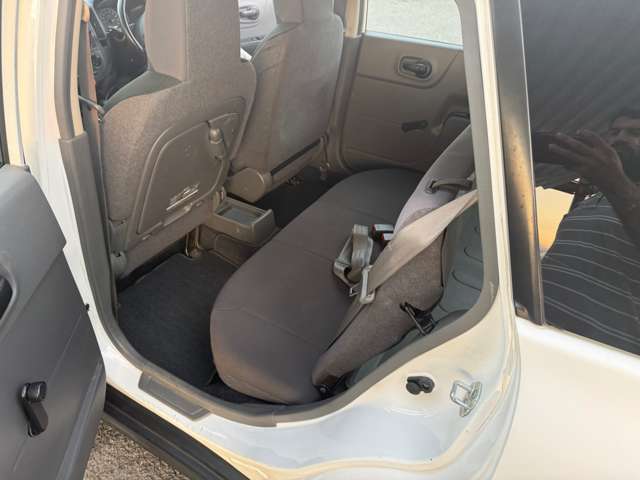 Nissan AD 11
