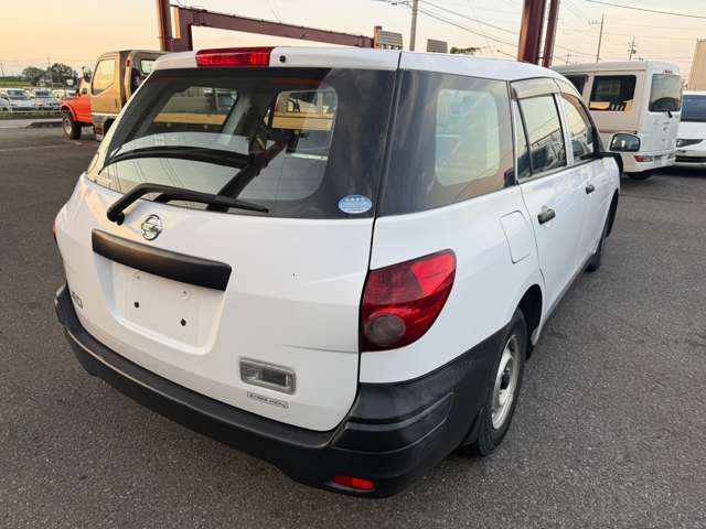 Nissan AD 6