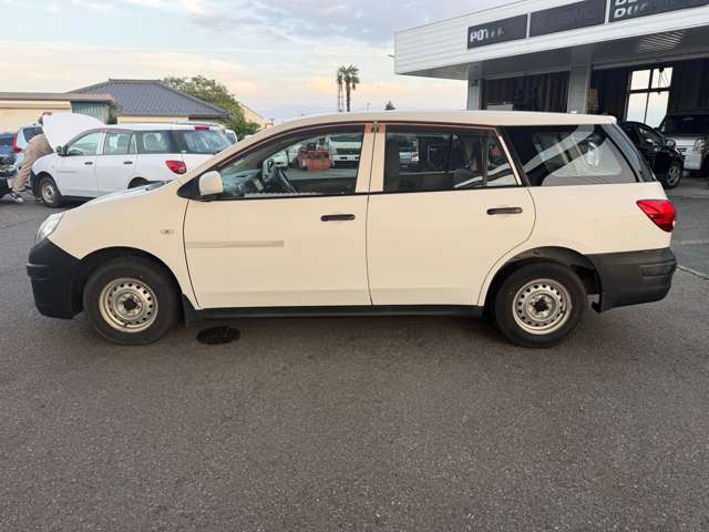 Nissan AD 7