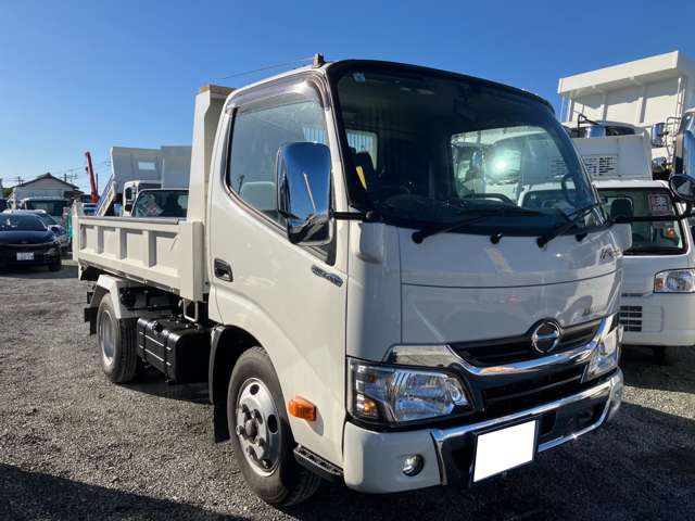 Hino Dutro 2
