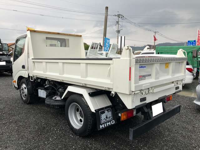 Hino Dutro 5